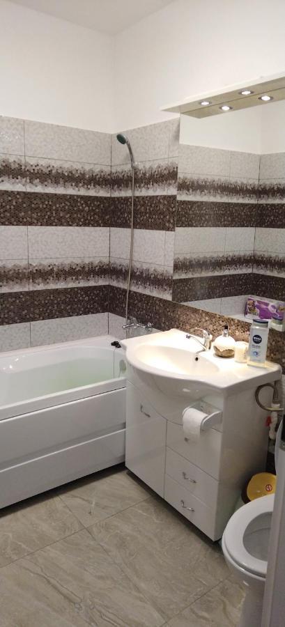 Apartament Apartment Iasi Ngoại thất bức ảnh